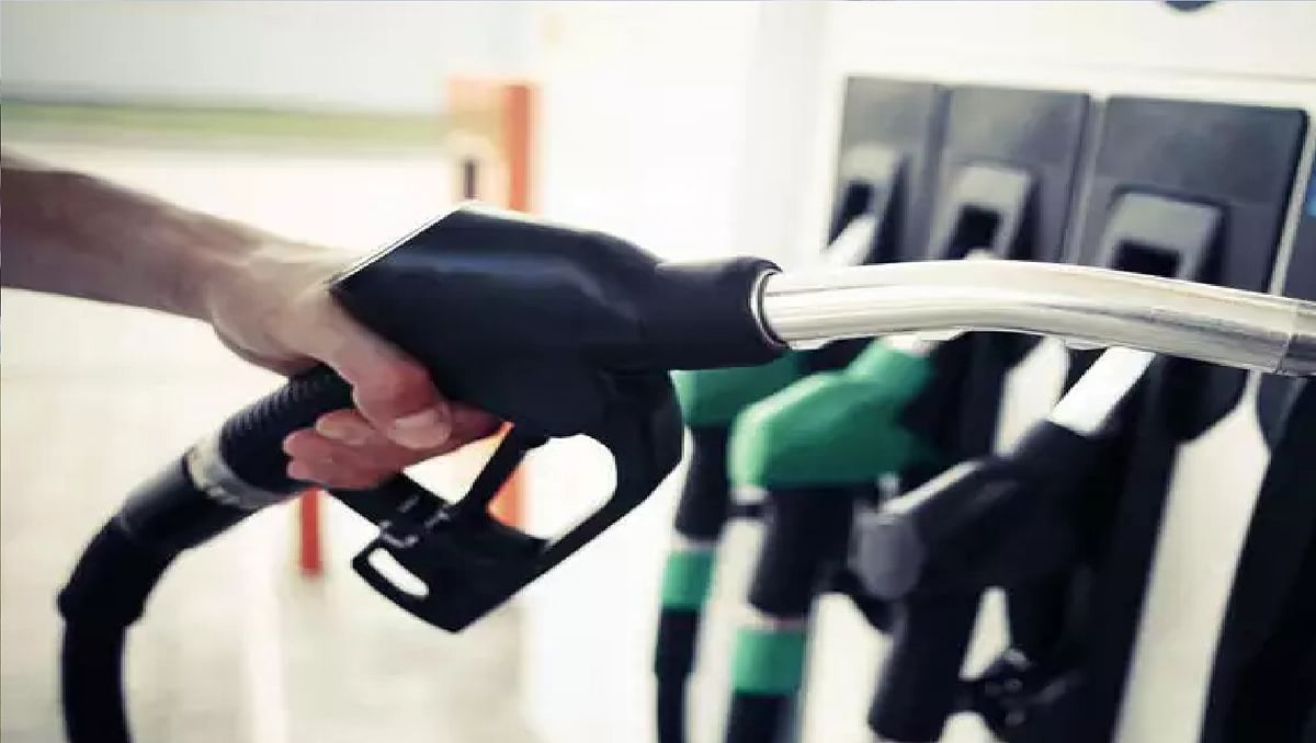 Petrol-Diesel Price: पेट्रोल की कीमतों में होगी कटौती या बढ़ेंगे दाम! हरदीप सिंह पुरी ने दिए बड़े संकेत, जानें