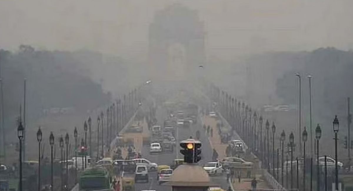 Pollution: दिल्ली में ठंड से ज्यादा रुला रहा है प्रदूषण! वायु गुणवत्ता 'बेहद खराब' श्रेणी में, जानें कारण