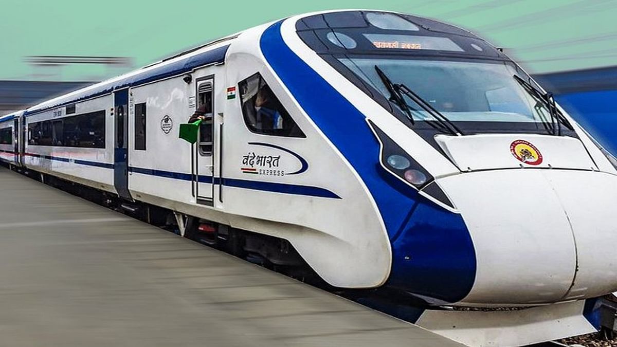 Vande Bharat Train News: सवारियों को अब वंदे भारत ट्रेन में भी मिलेगी स्लीपर की सुविधा, जानें इसकी खासियत