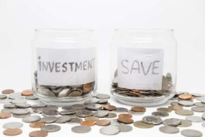 The Interplay Between Economic Growth and Individual Saving