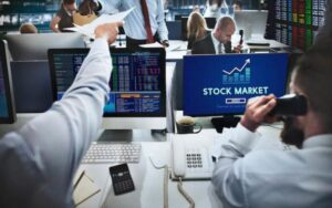 Top 12 Online Brokers and Stock Trading Platforms in January 2024